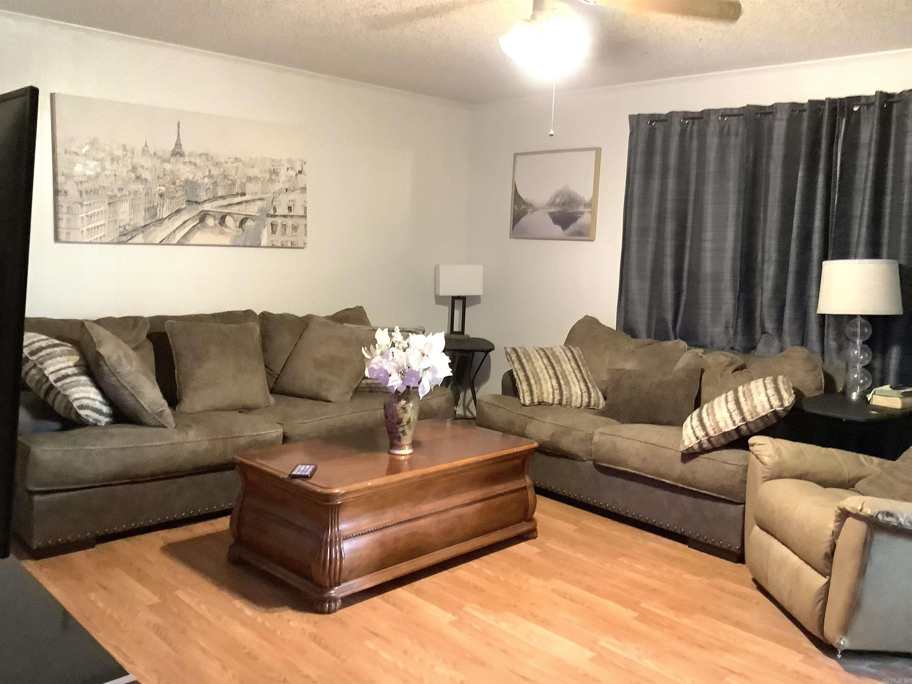 WOODRIDGE ESTATES ADDN - Residential