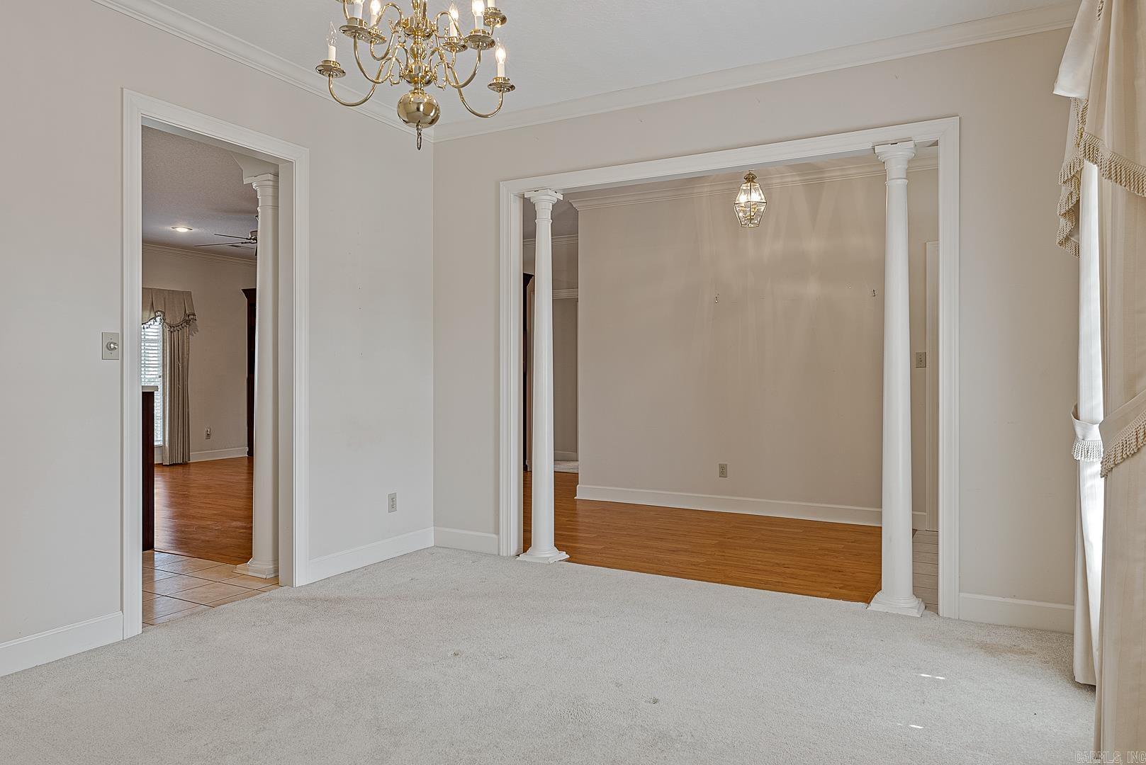 FOX MEADOW EST - Residential
