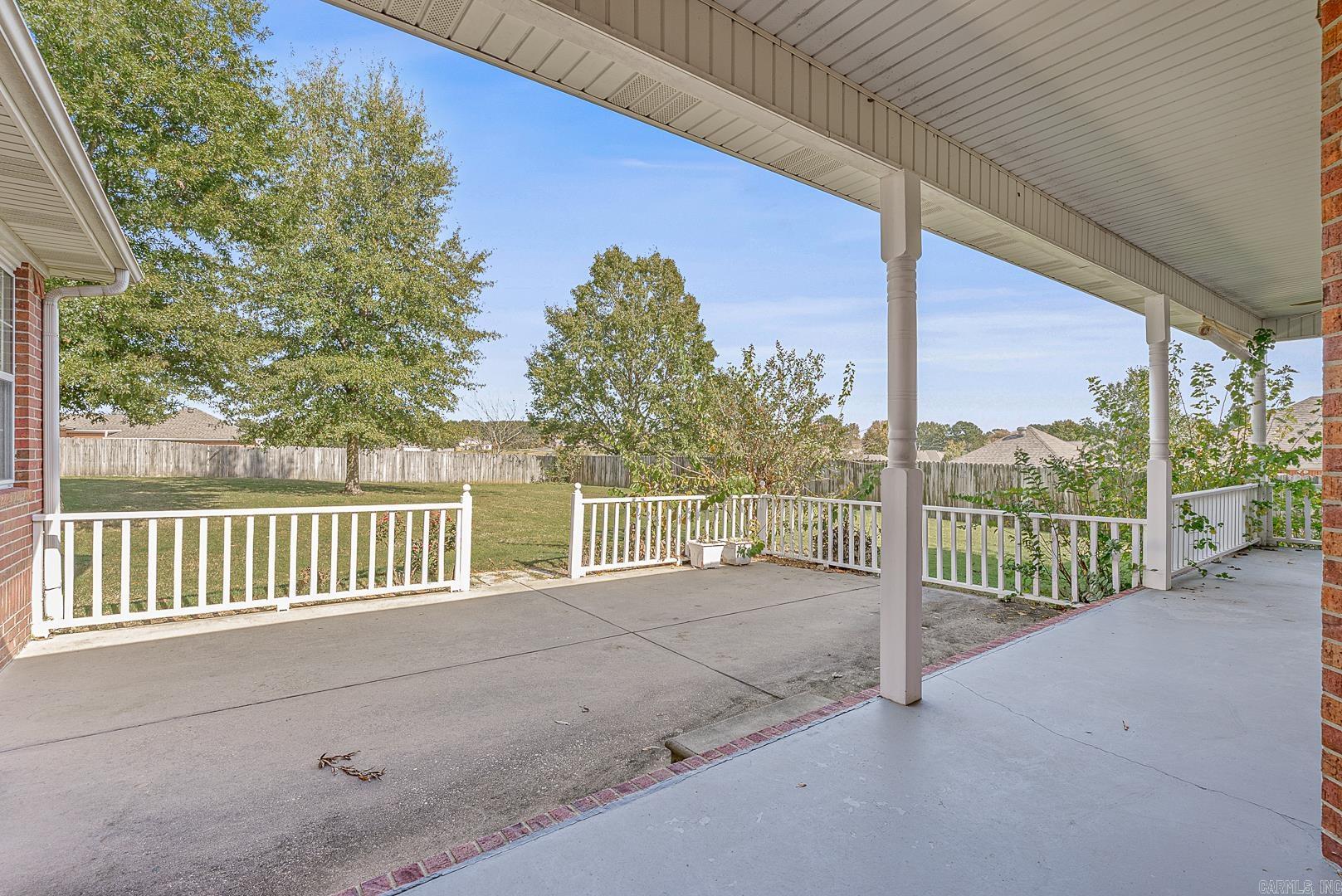 FOX MEADOW EST - Residential