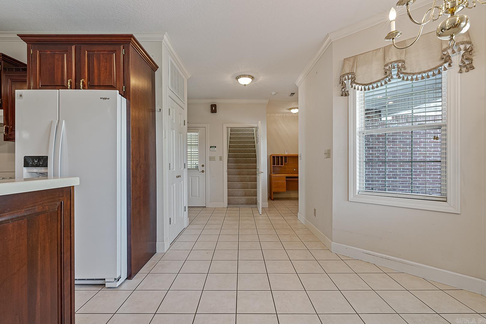 FOX MEADOW EST - Residential