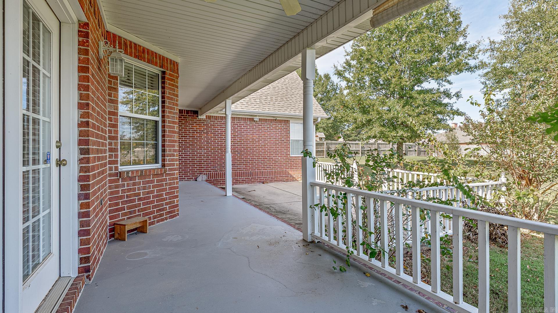 FOX MEADOW EST - Residential
