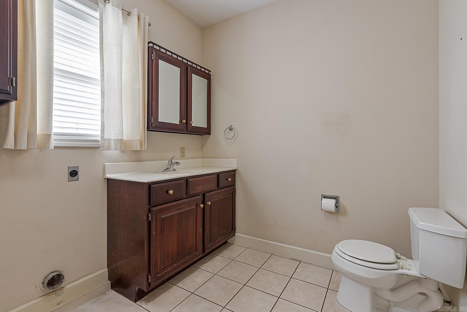 FOX MEADOW EST - Residential