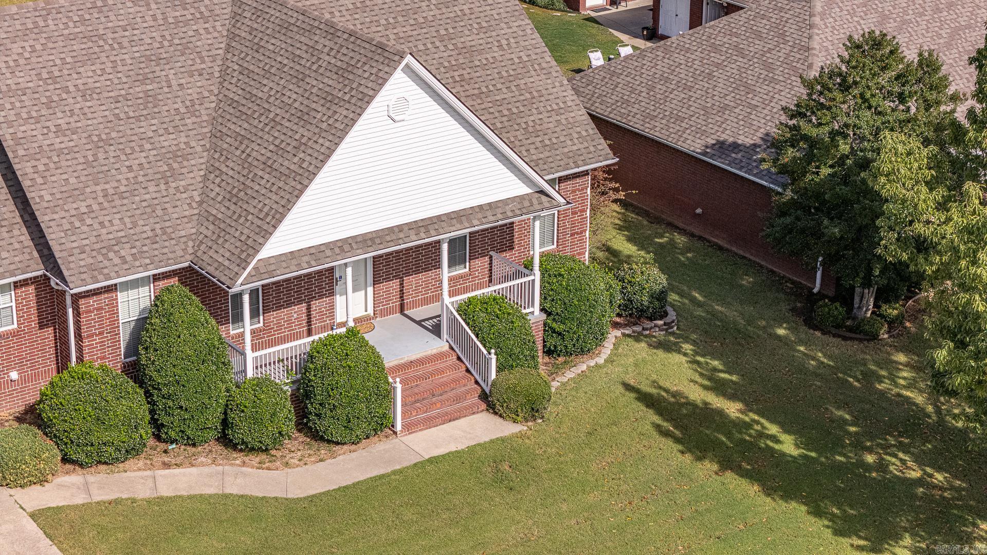 FOX MEADOW EST - Residential