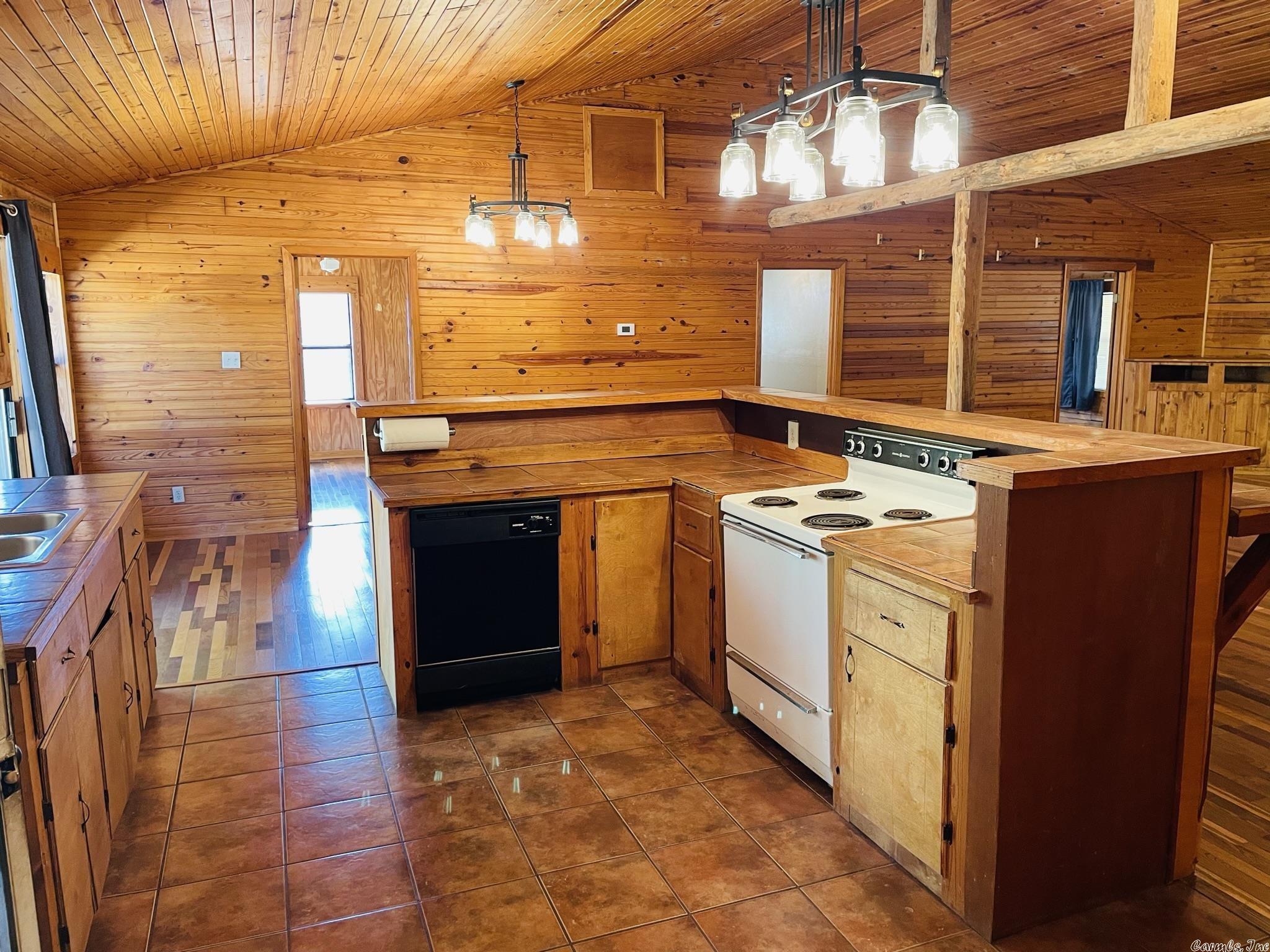 RIVERVIEW AT SYLAMORE - Residential