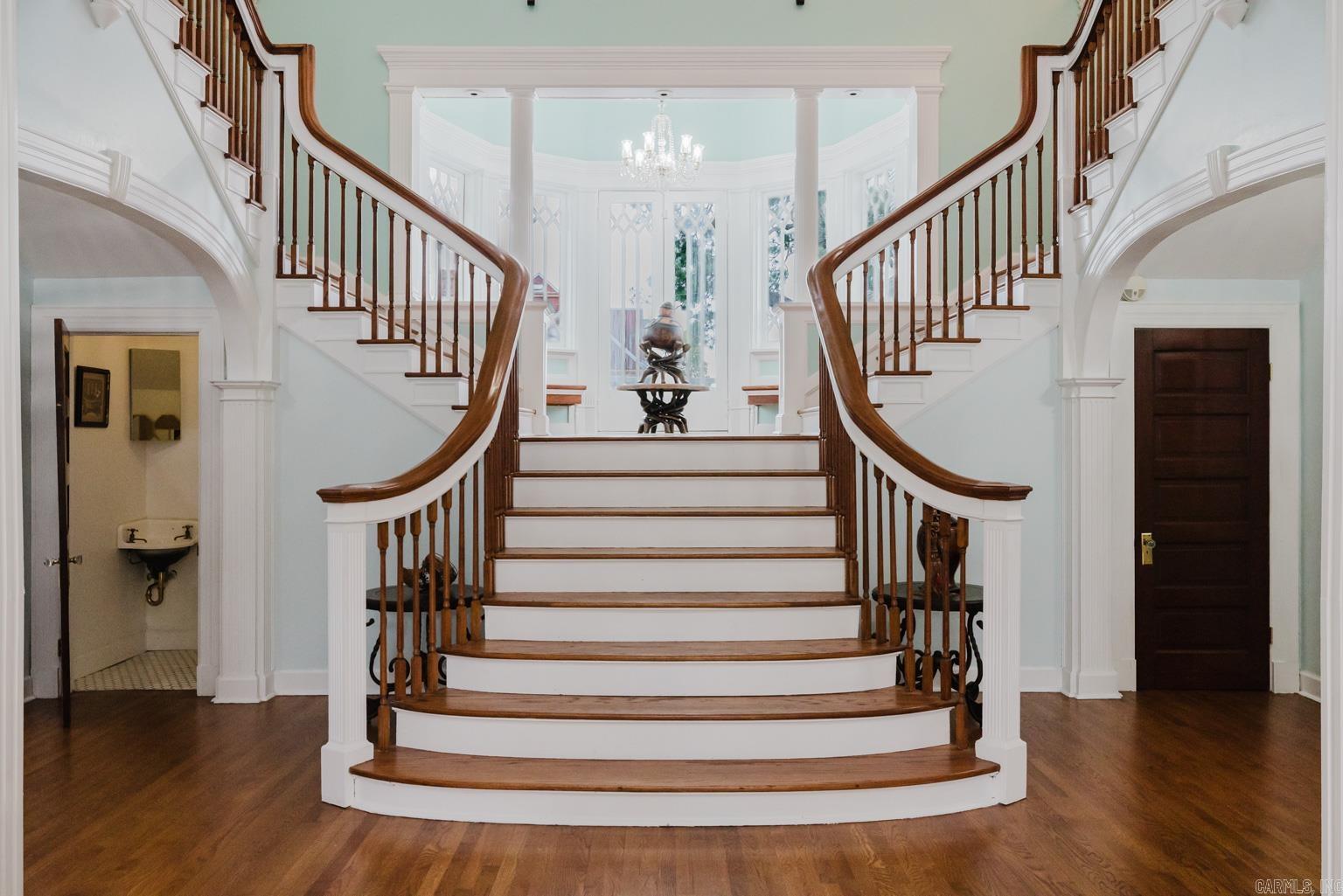 Governors Mansion - Residential