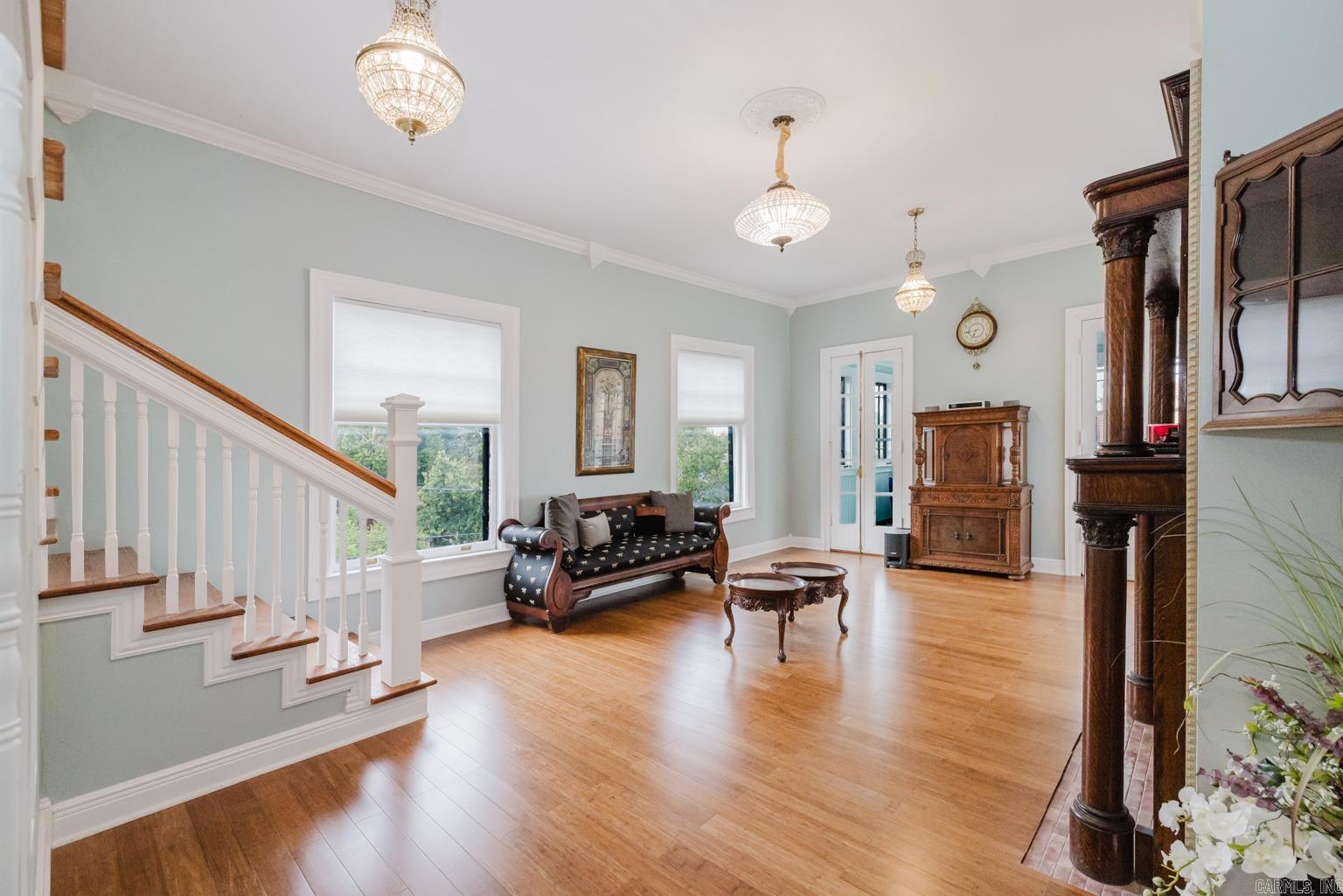 Governors Mansion - Residential