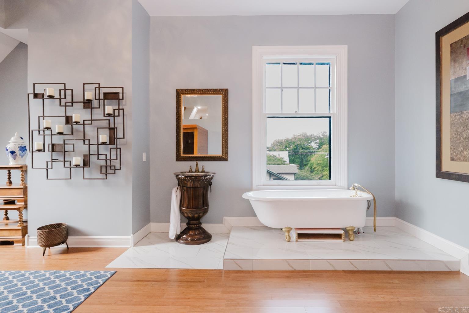 Governors Mansion - Residential