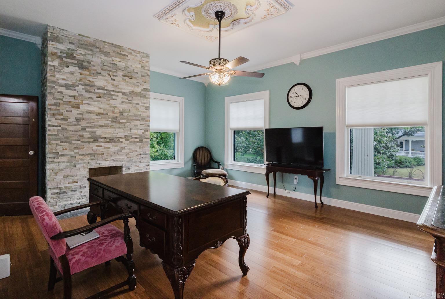 Governors Mansion - Residential