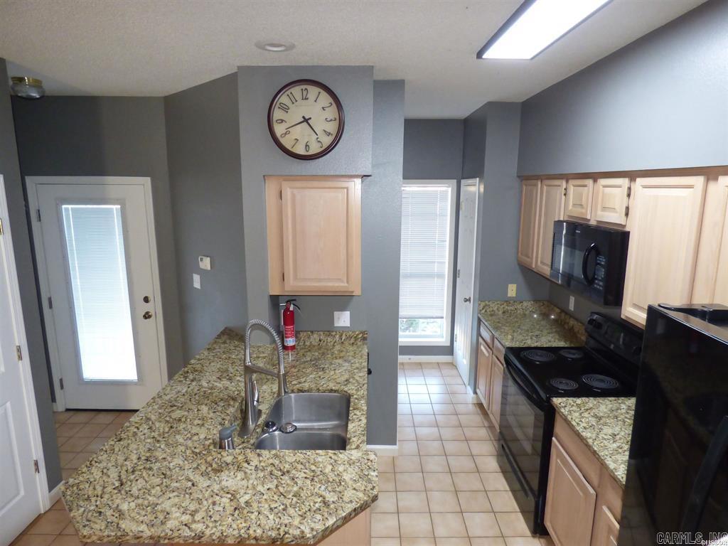 BAYSHORE TOWNHOMES - Residential