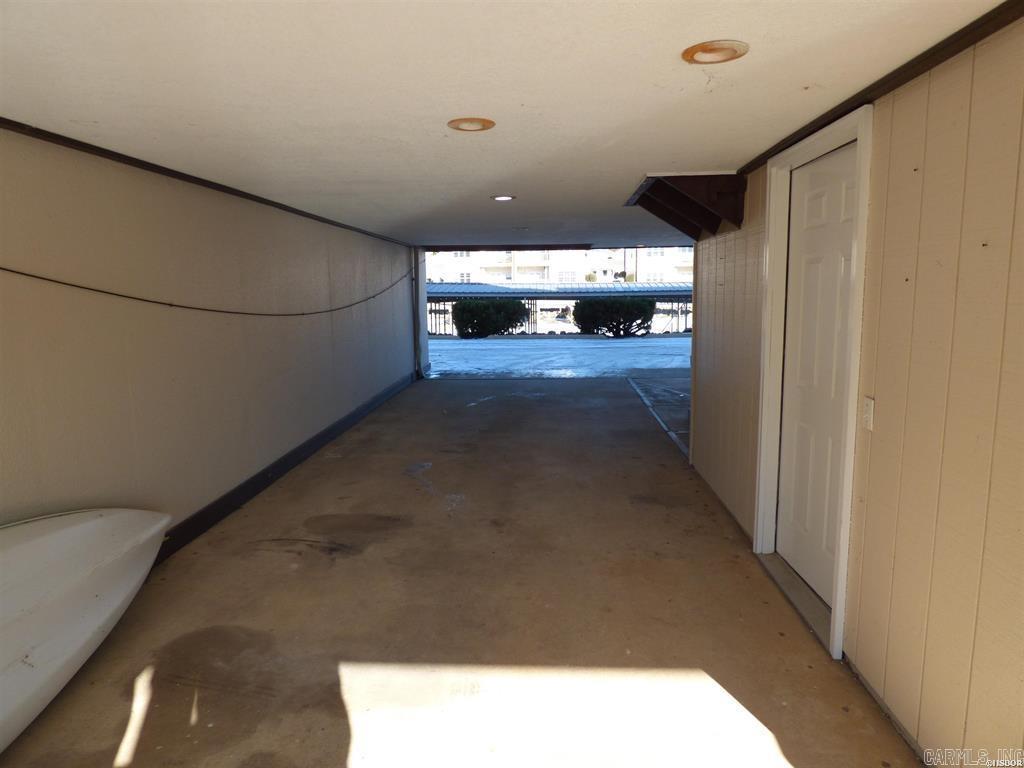 BAYSHORE TOWNHOMES - Residential