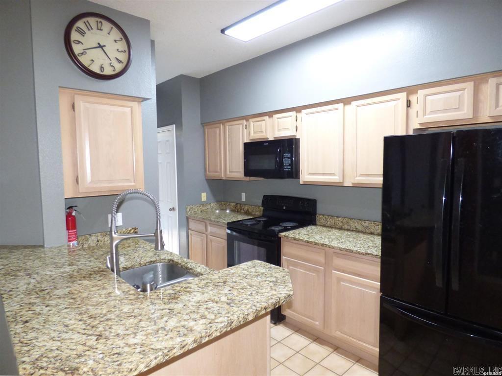 BAYSHORE TOWNHOMES - Residential