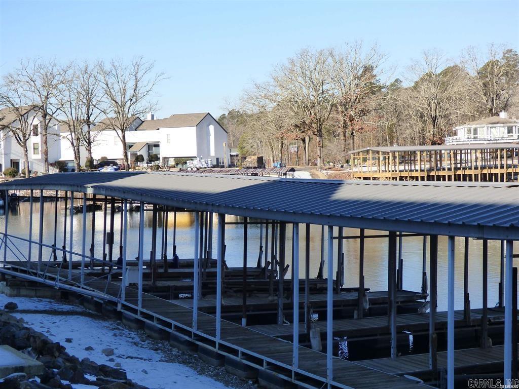 BAYSHORE TOWNHOMES - Residential