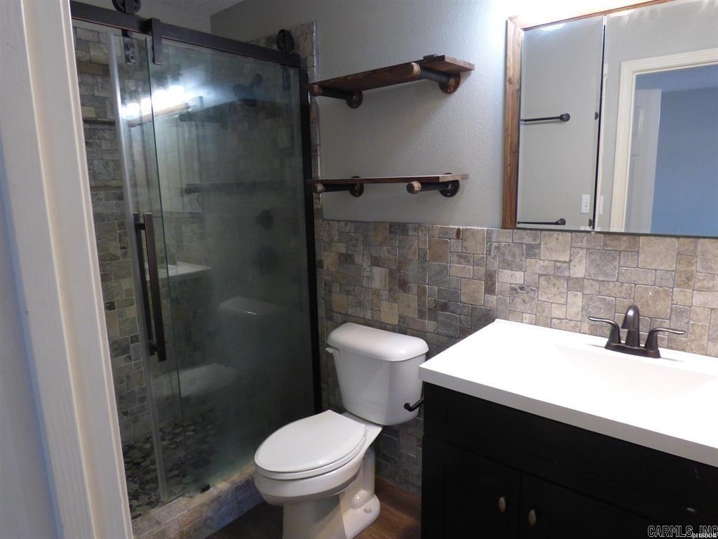 BAYSHORE TOWNHOMES - Residential