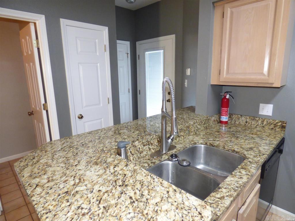 BAYSHORE TOWNHOMES - Residential