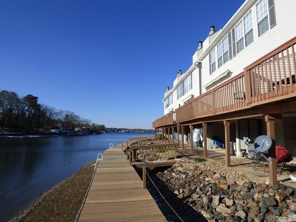 BAYSHORE TOWNHOMES - Residential