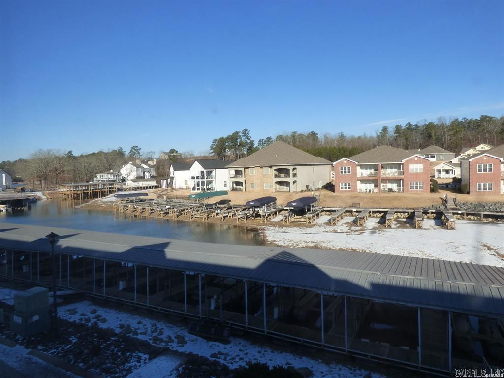 BAYSHORE TOWNHOMES - Residential