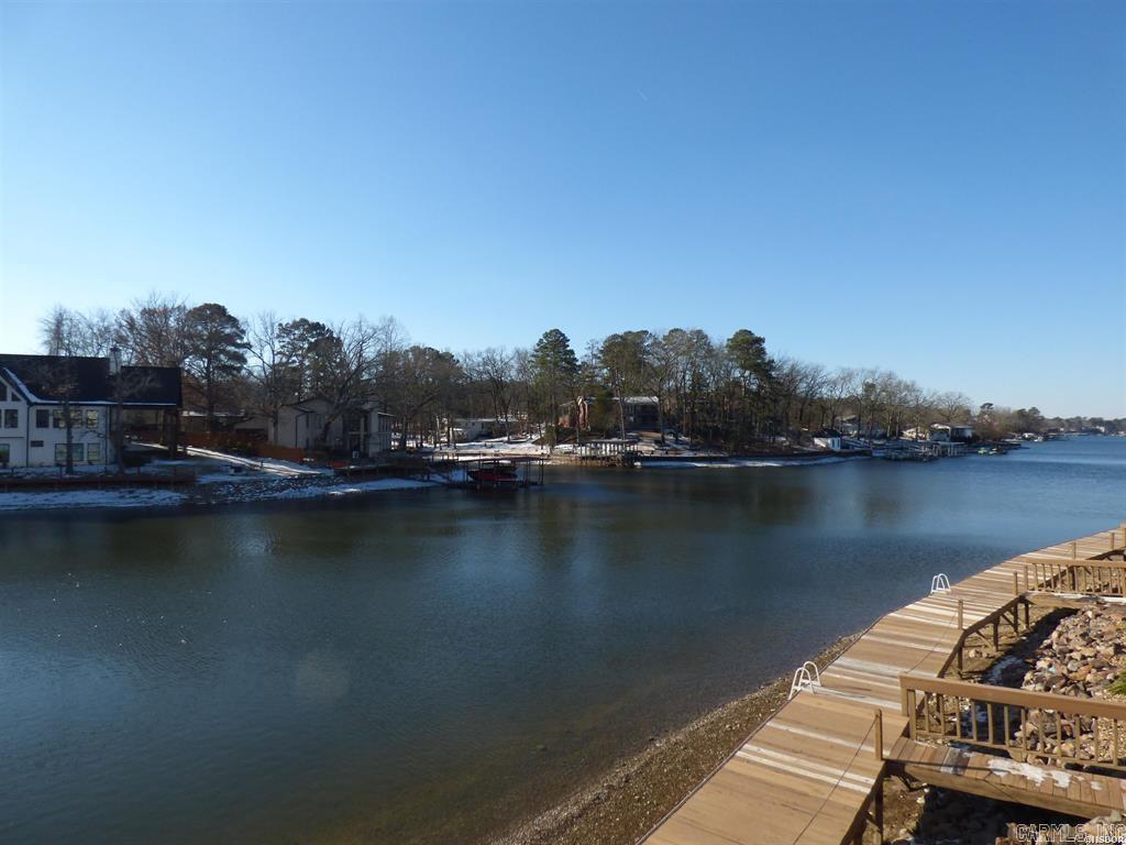 BAYSHORE TOWNHOMES - Residential