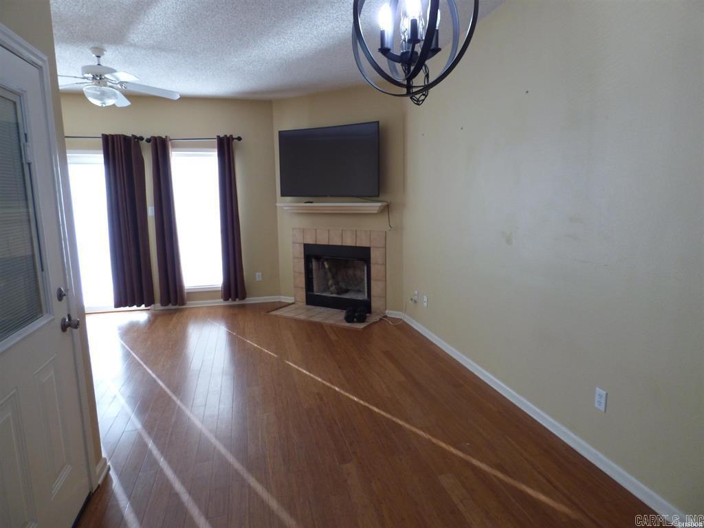 BAYSHORE TOWNHOMES - Residential