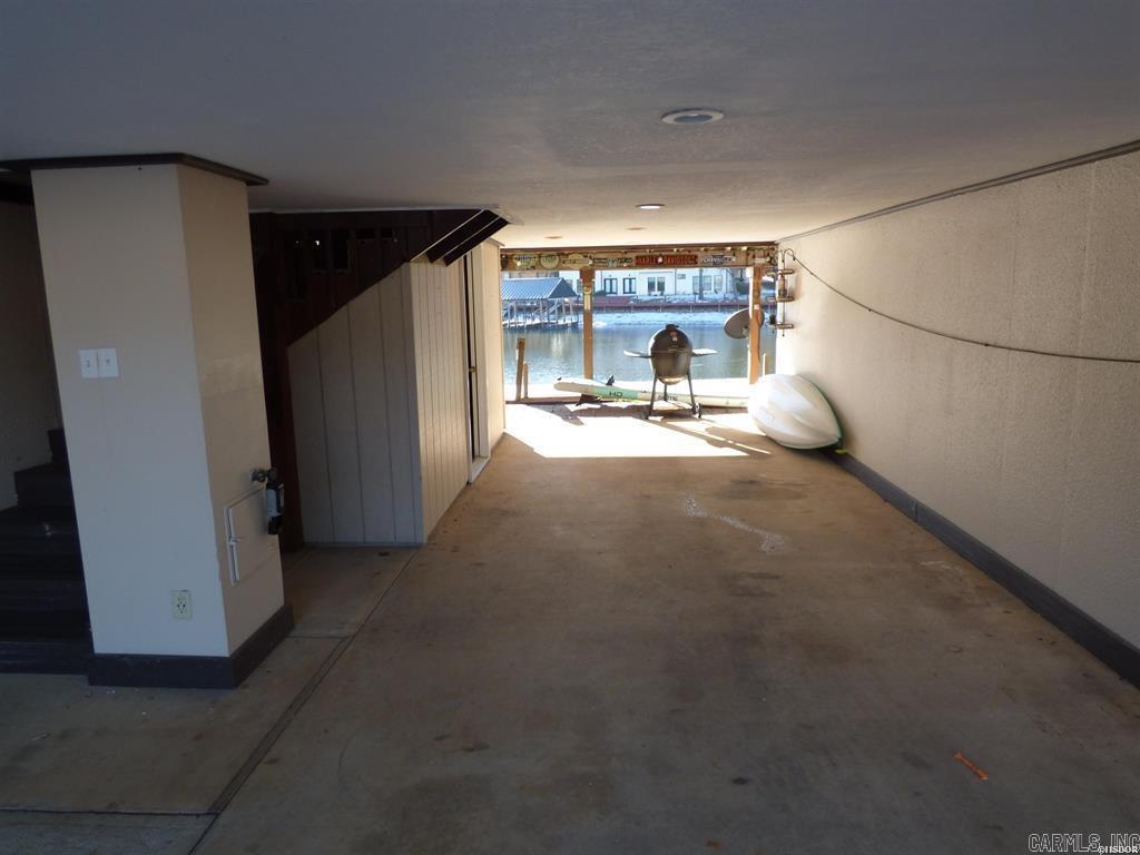 BAYSHORE TOWNHOMES - Residential