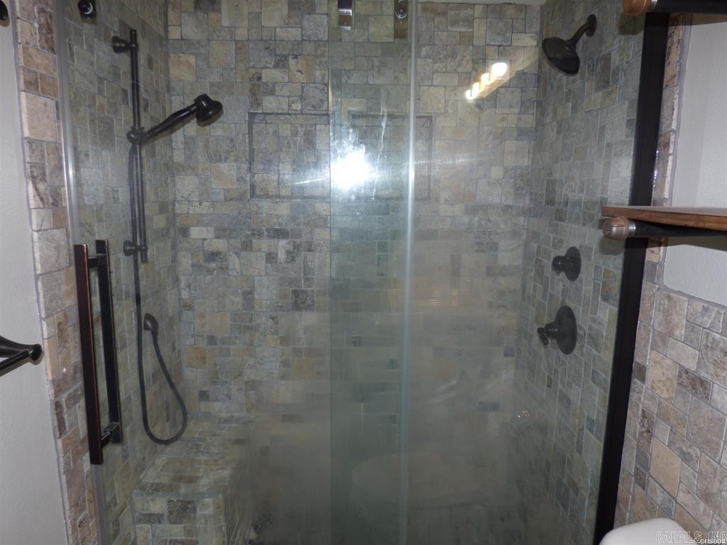 BAYSHORE TOWNHOMES - Residential