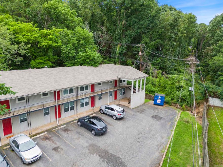 21 unit apartment complex 20 units are 2 bed/1baths and 1 unit is 1 bed/1bath with a new roof 2022, and many updates including a/c units in many of the units. Income shown is for the first 4 months of 2024. See attached documents for profit and loss 23,22,21 and the first 4 months of 2024. Onsite coin laundry. Perfect location near everything.