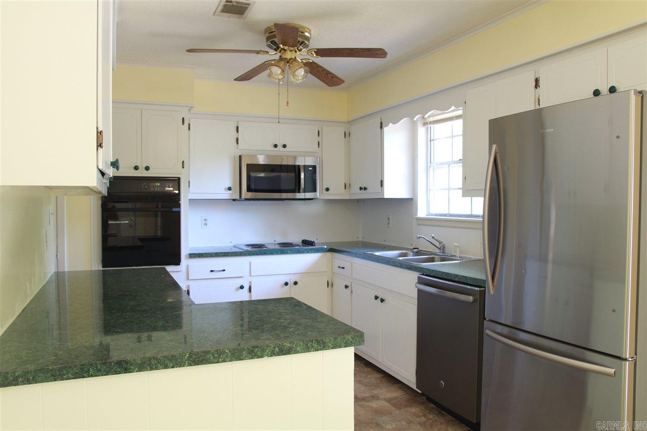 Lessel Estates - Residential Lease