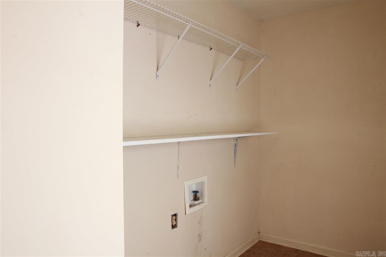 Lessel Estates - Residential Lease