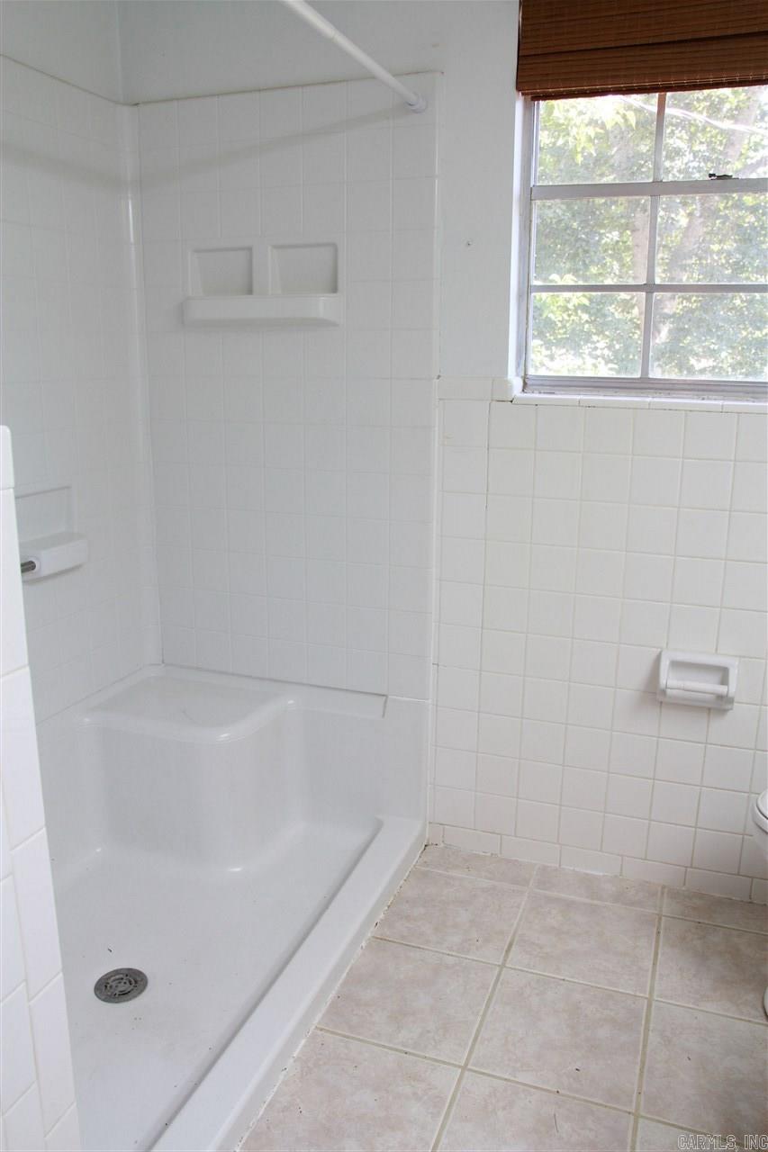 Lessel Estates - Residential Lease