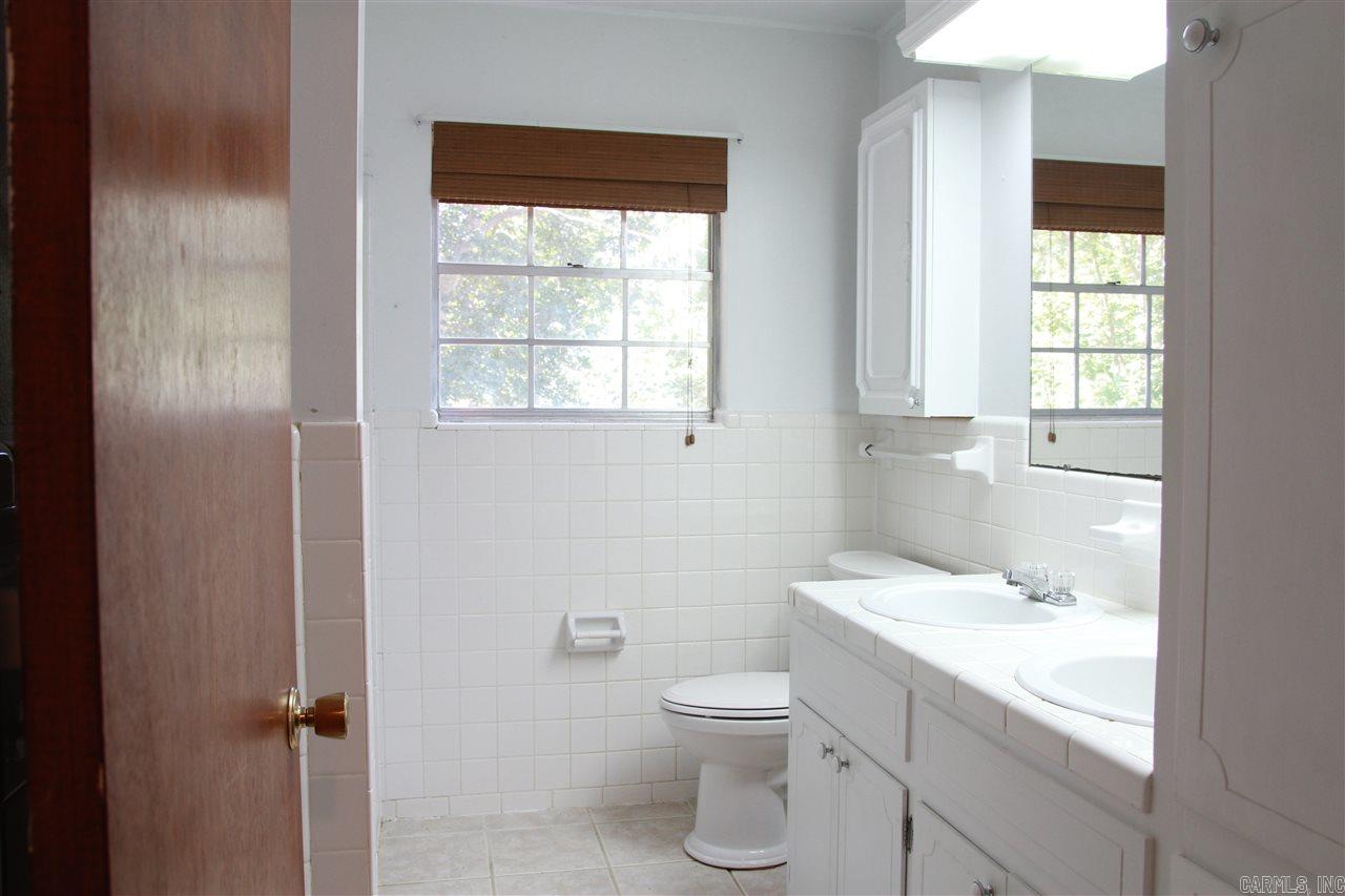 Lessel Estates - Residential Lease