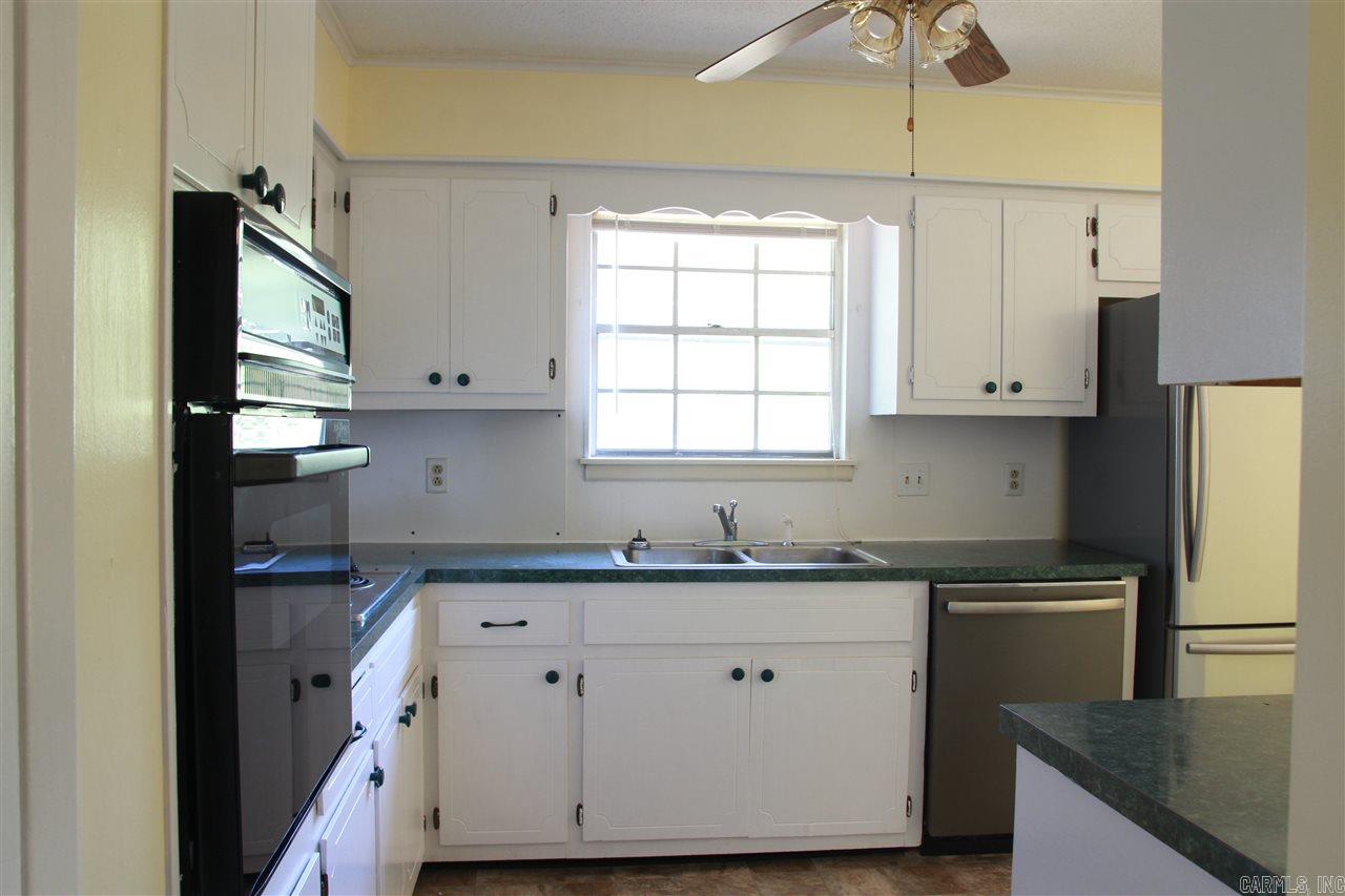 Lessel Estates - Residential Lease