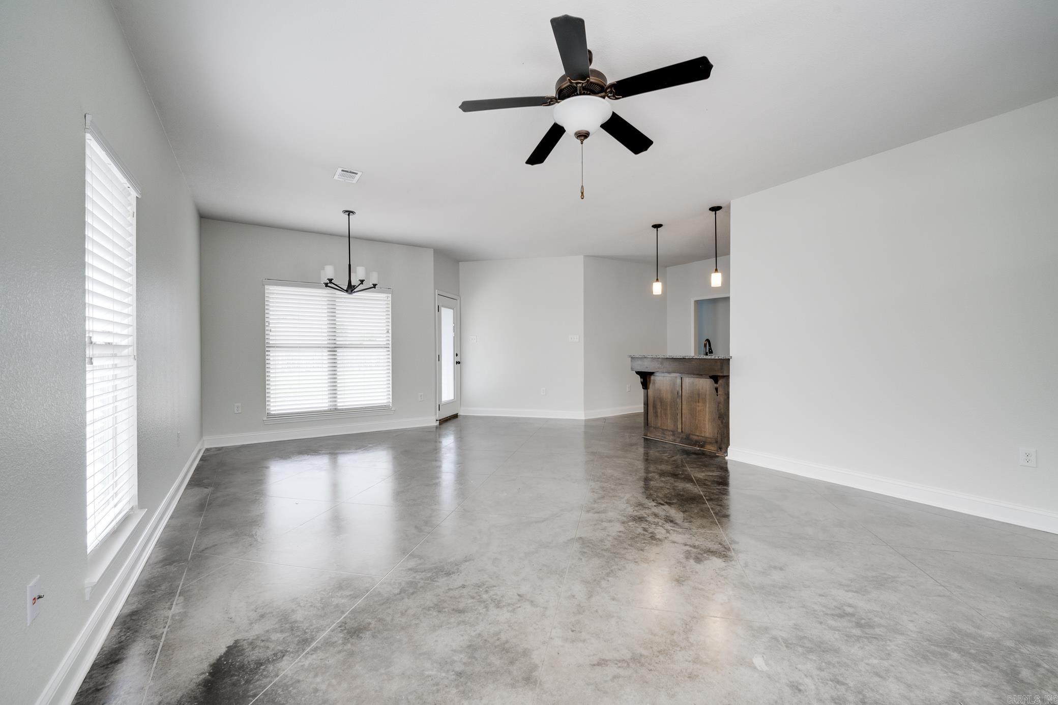 SPRING VALLEY - Residential