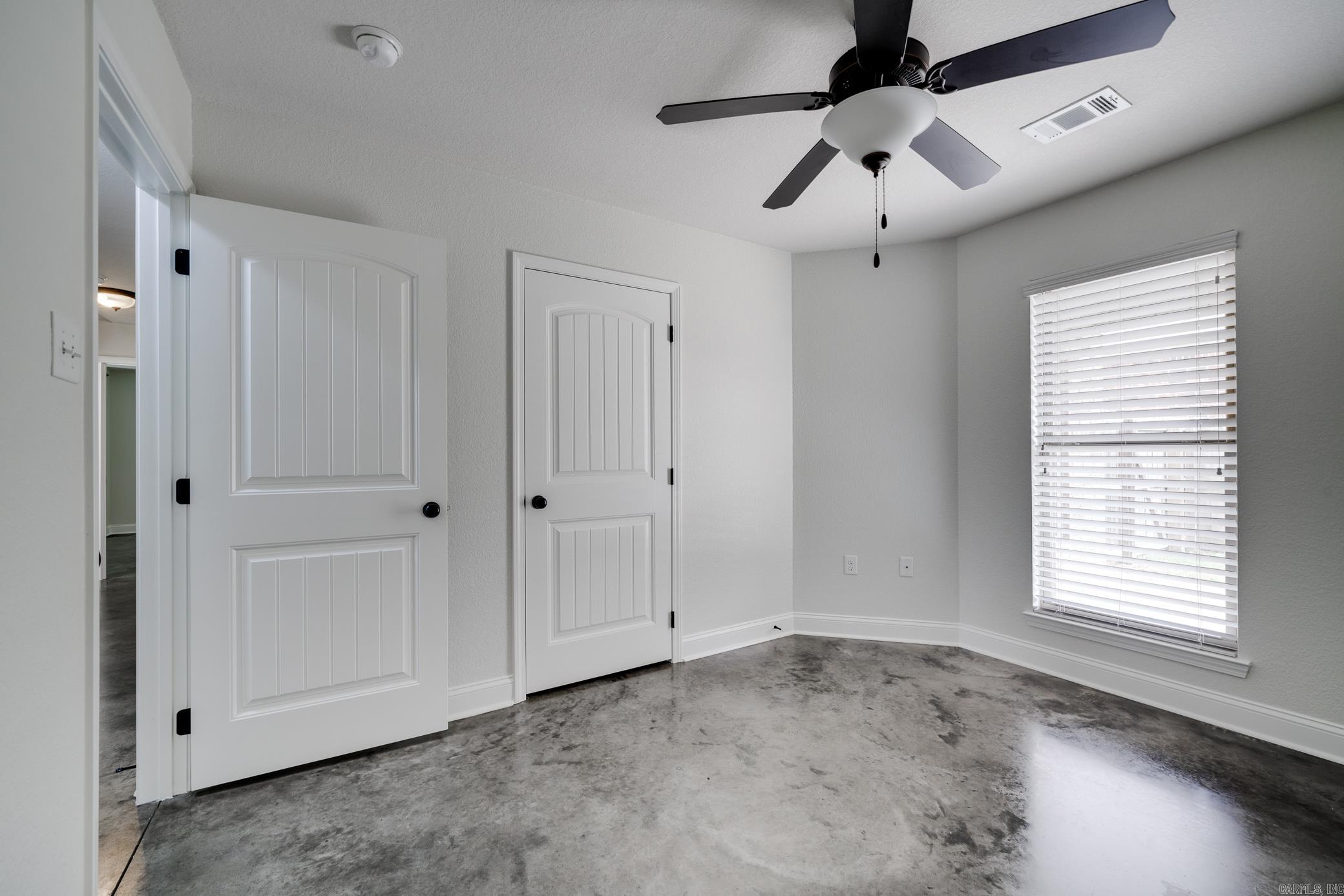 SPRING VALLEY - Residential