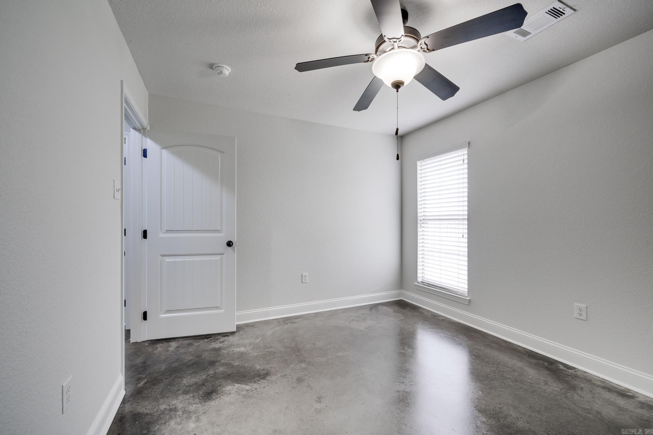 SPRING VALLEY - Residential