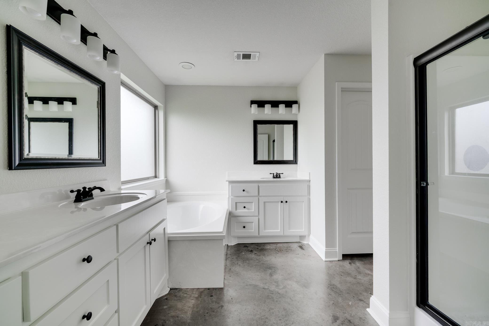 SPRING VALLEY - Residential