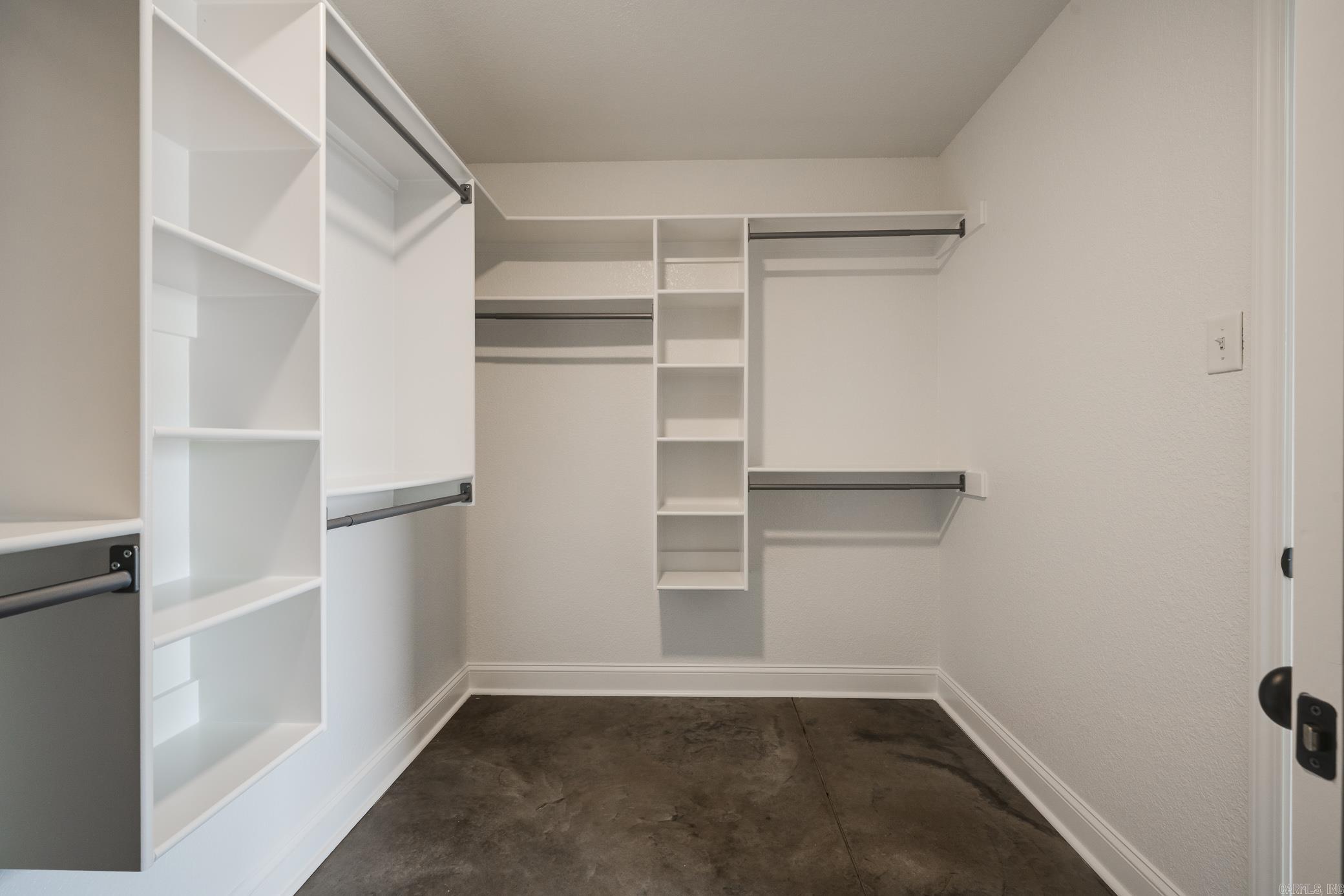 SPRING VALLEY - Residential