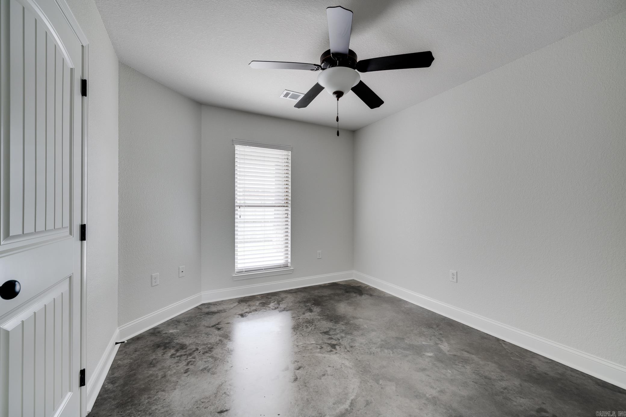 SPRING VALLEY - Residential