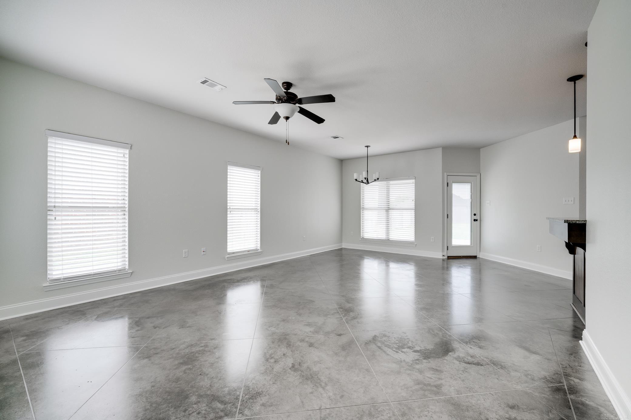 SPRING VALLEY - Residential