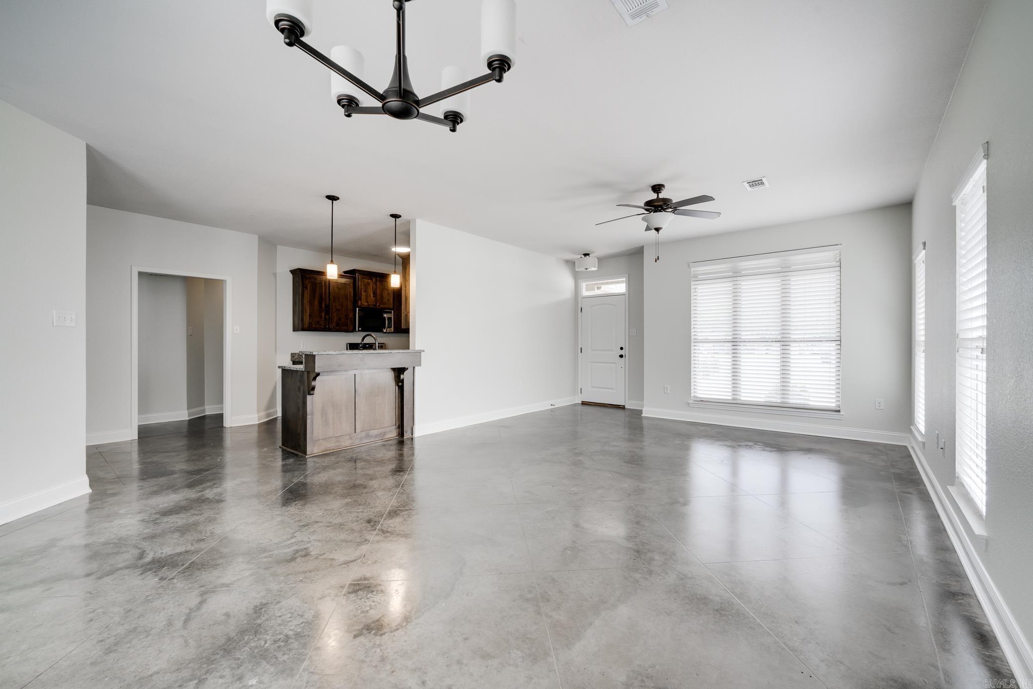 SPRING VALLEY - Residential