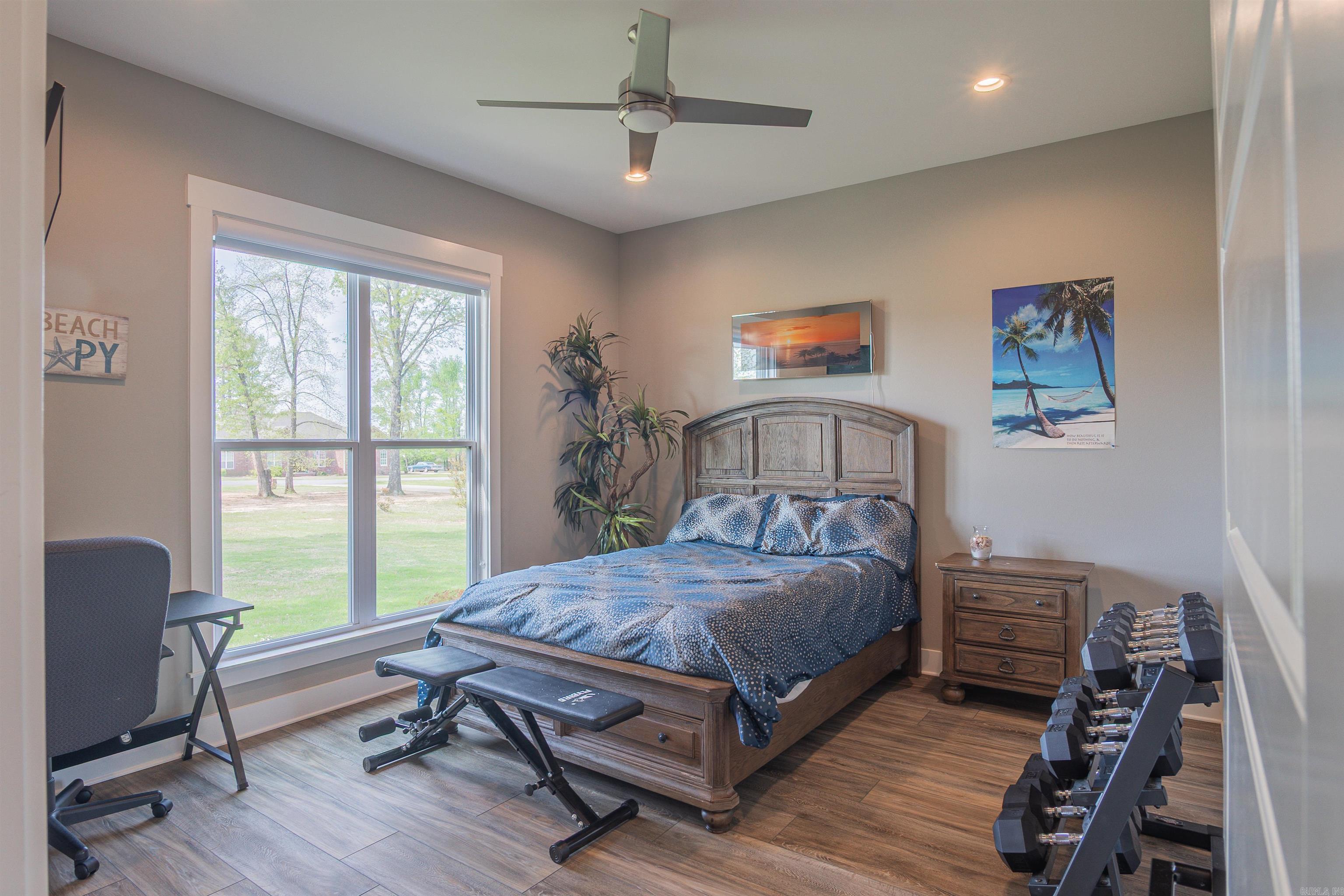 RED OAK - Residential