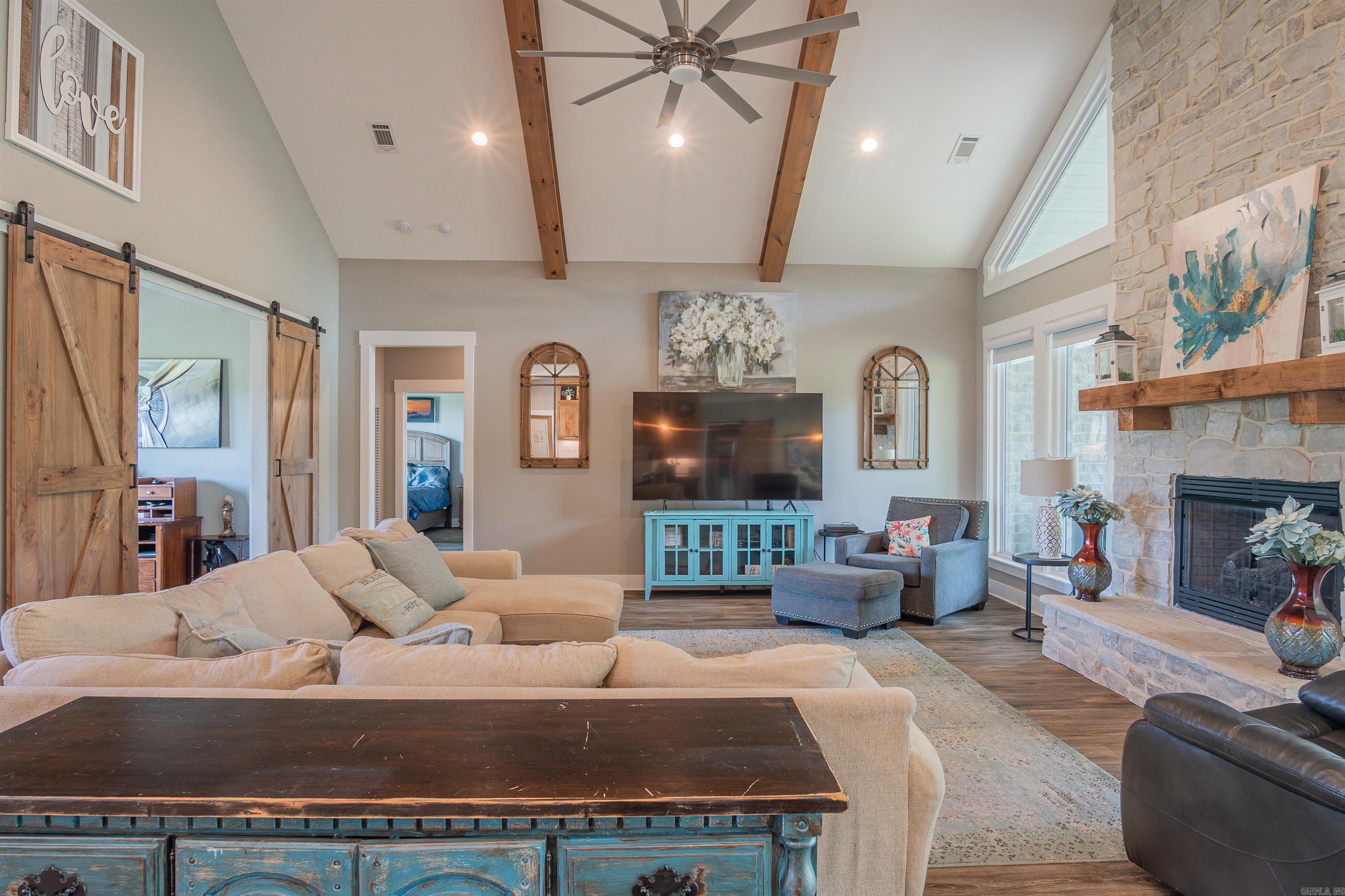 RED OAK - Residential