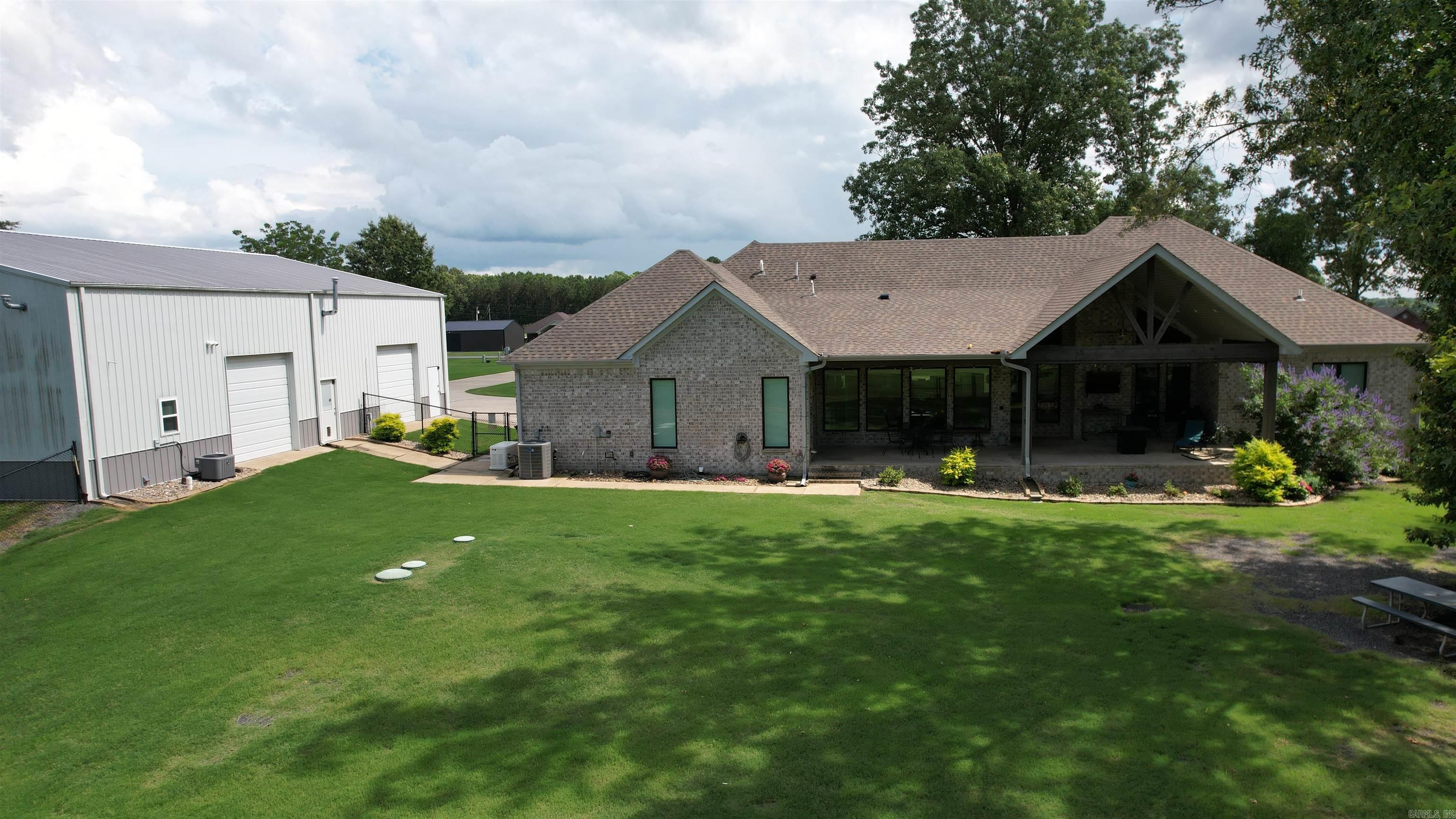 RED OAK - Residential