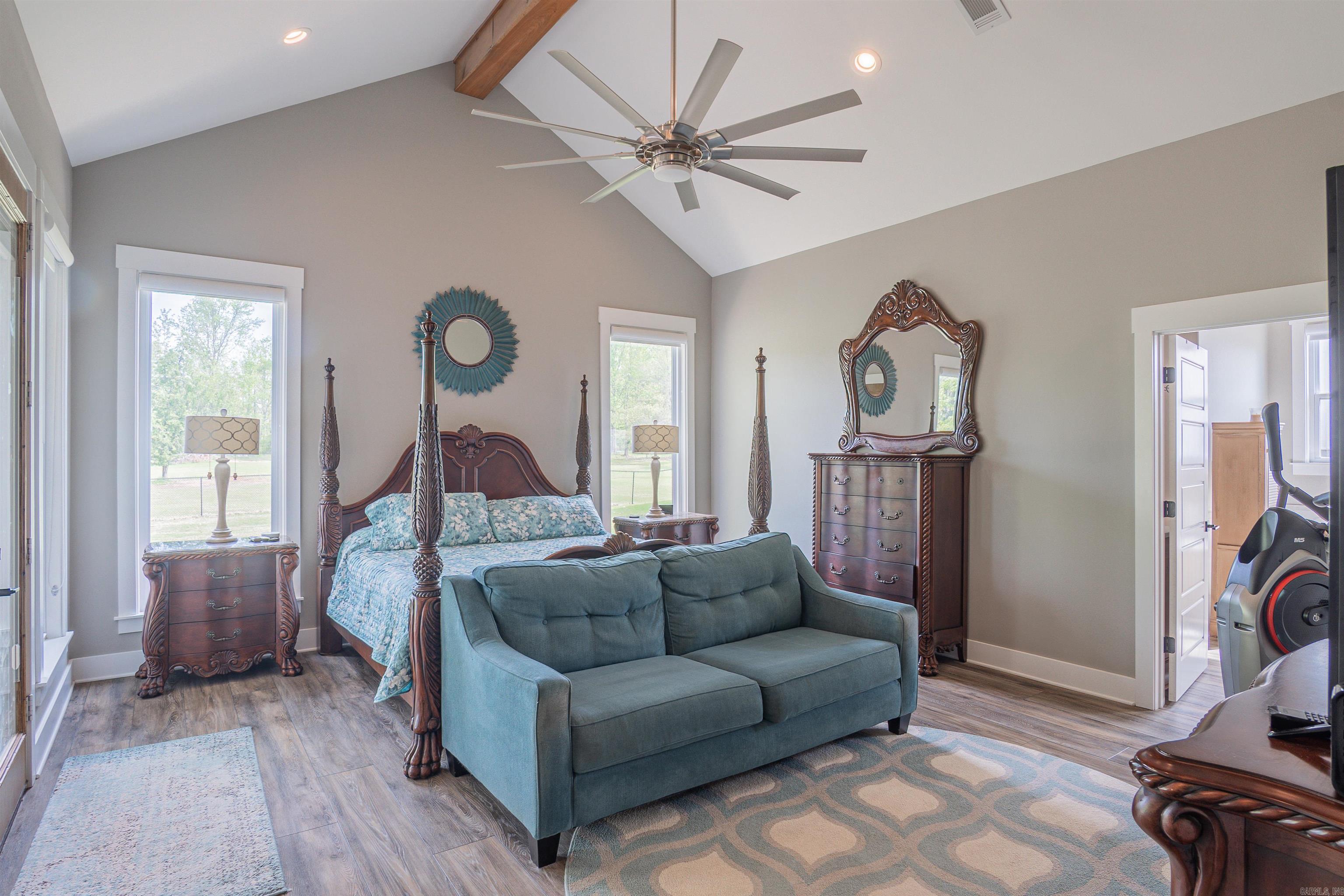 RED OAK - Residential