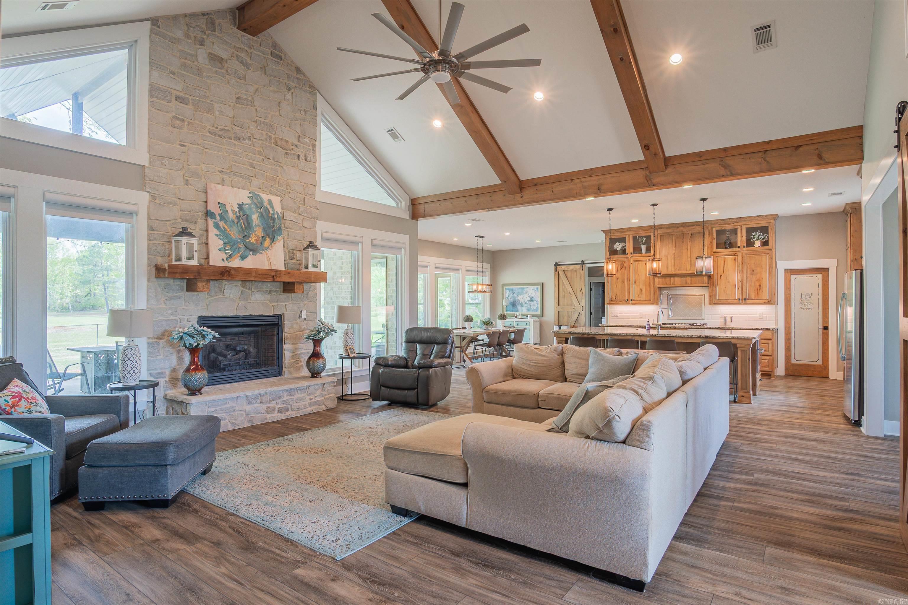 RED OAK - Residential
