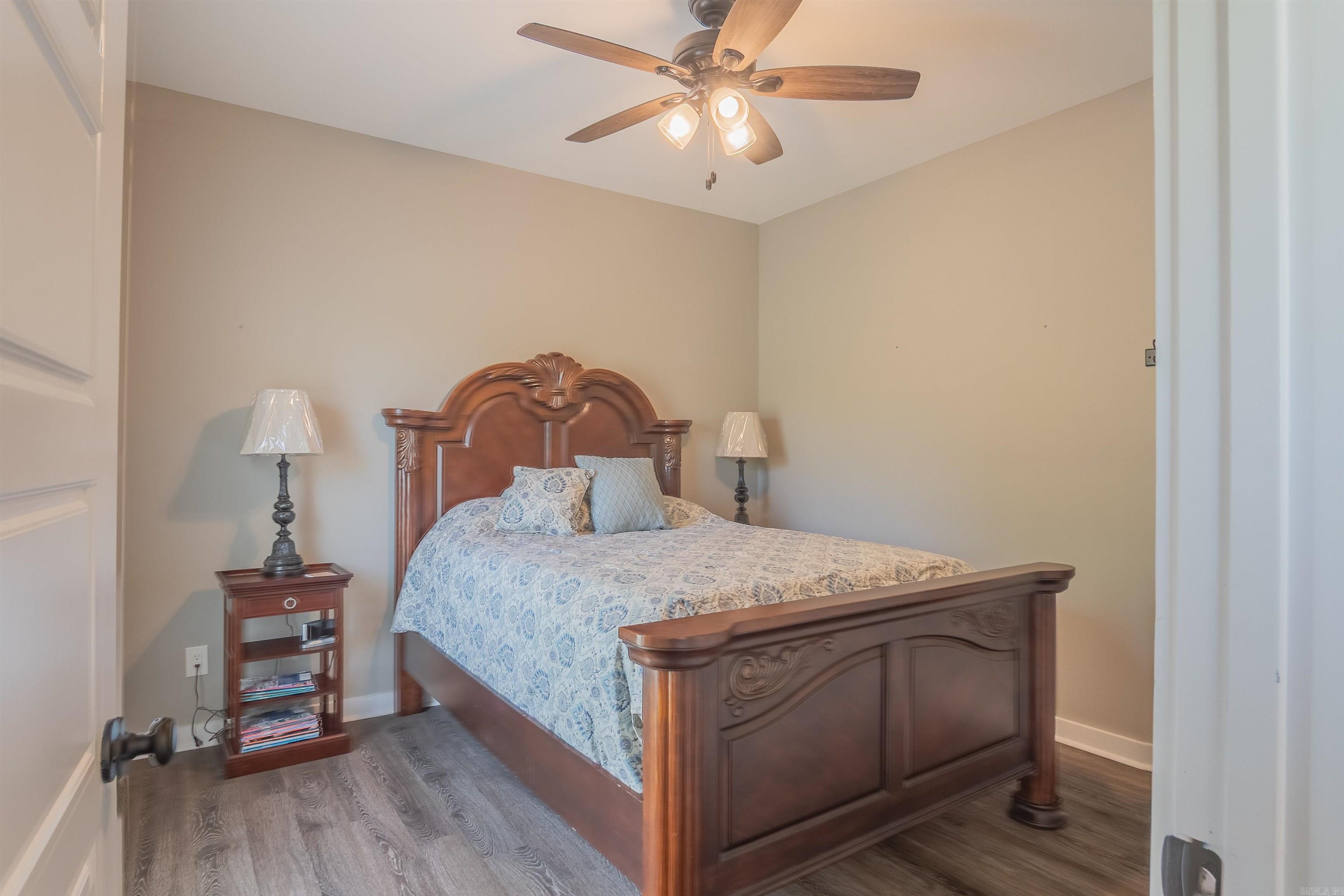 RED OAK - Residential