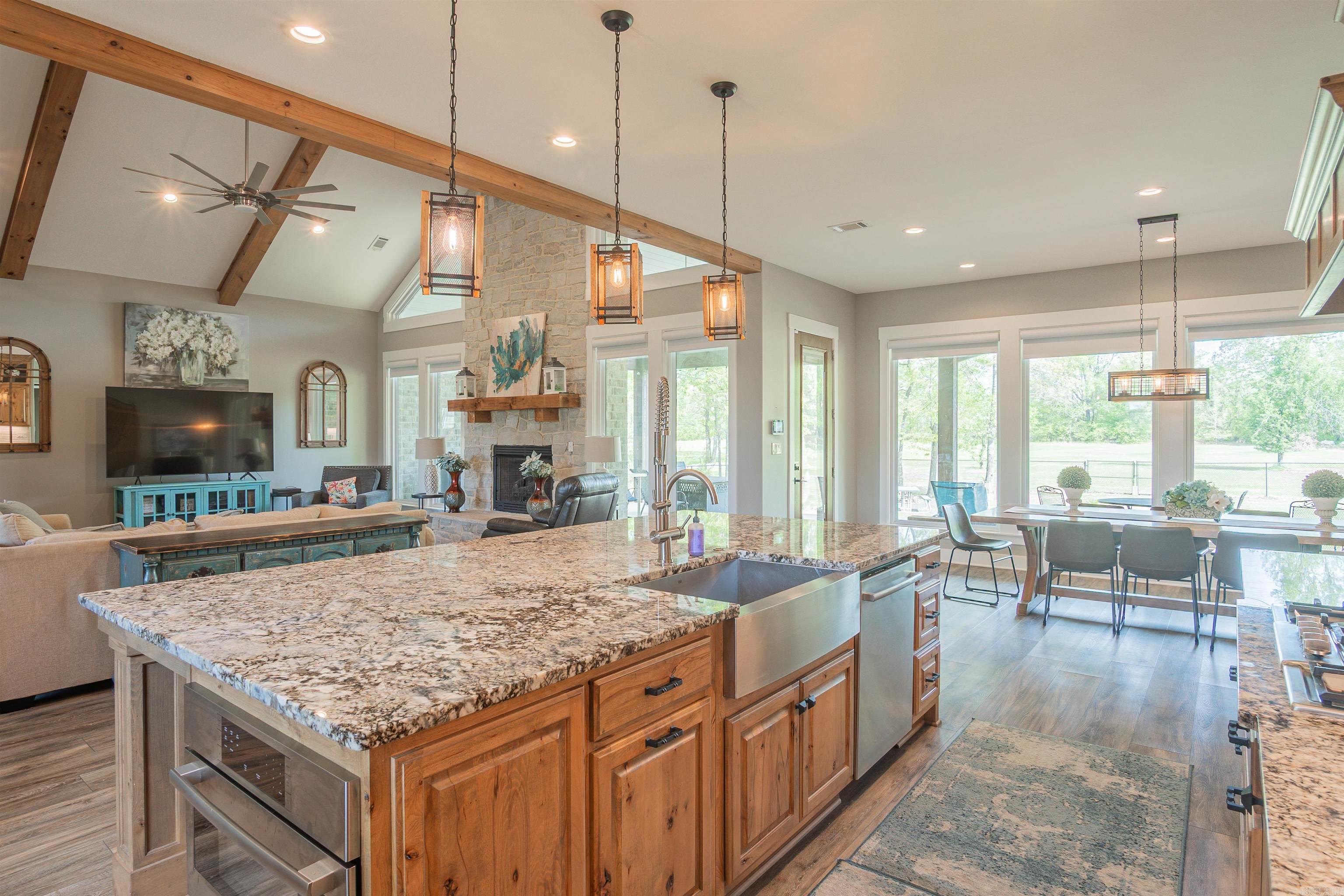 RED OAK - Residential