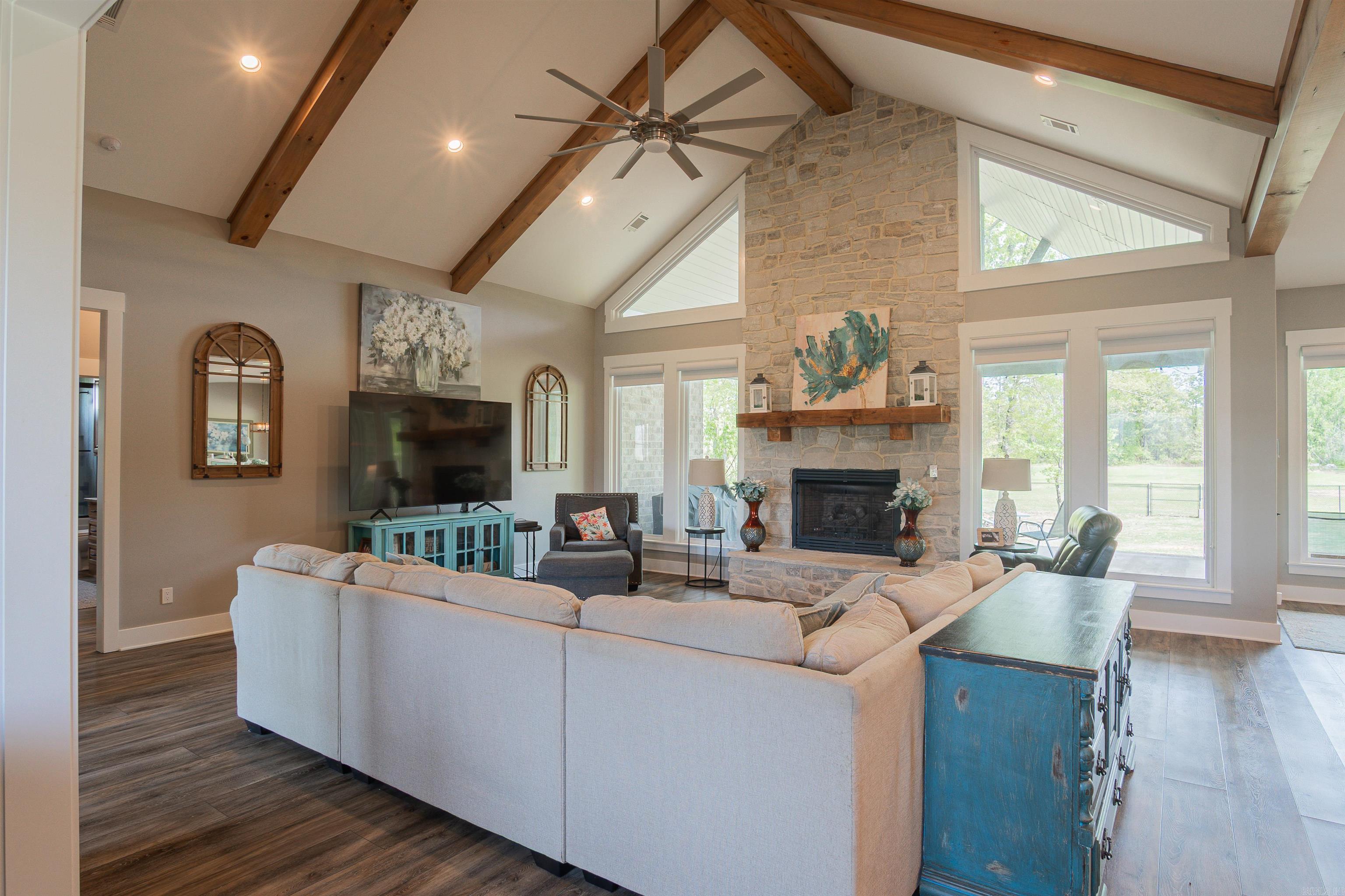 RED OAK - Residential
