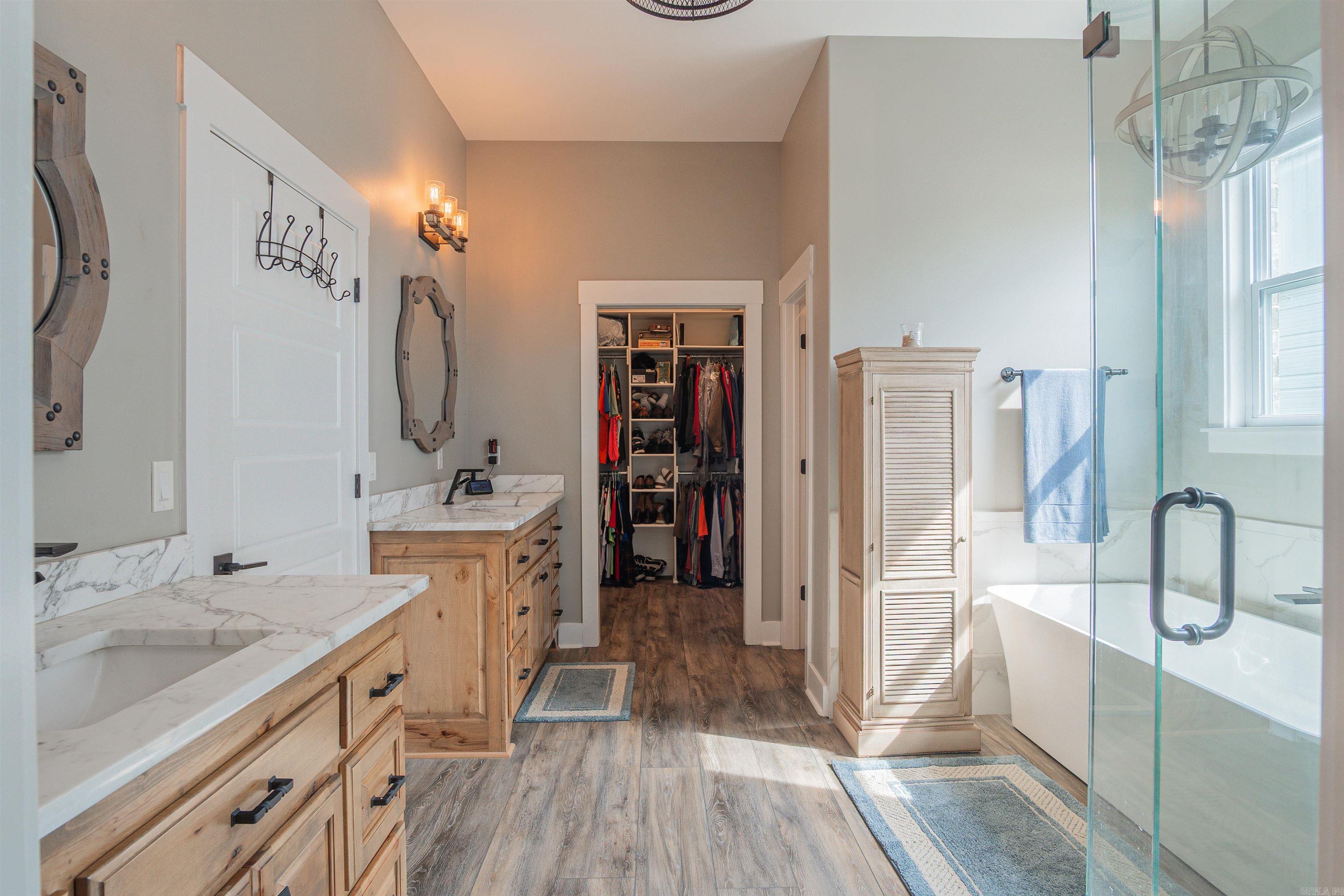 RED OAK - Residential