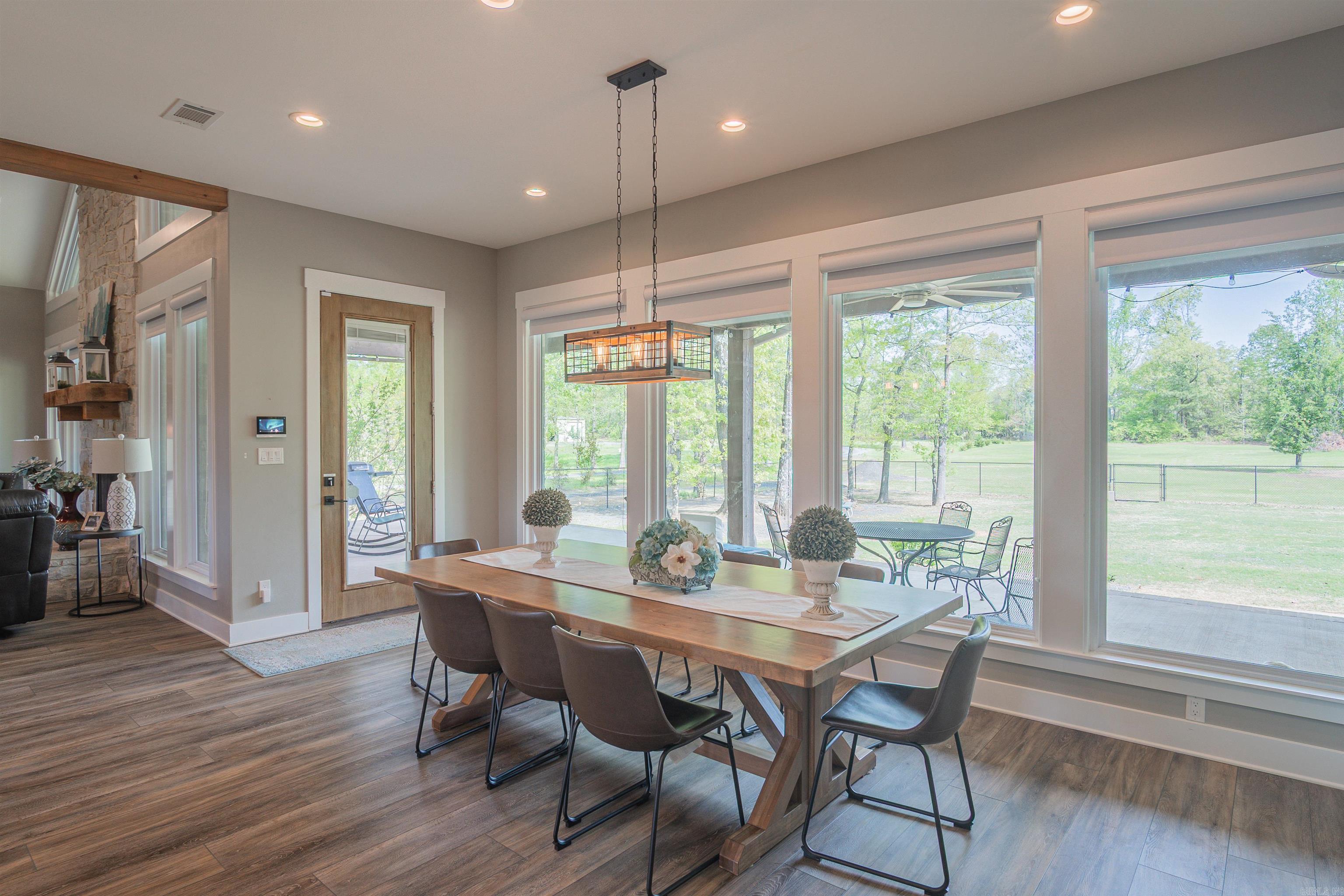 RED OAK - Residential