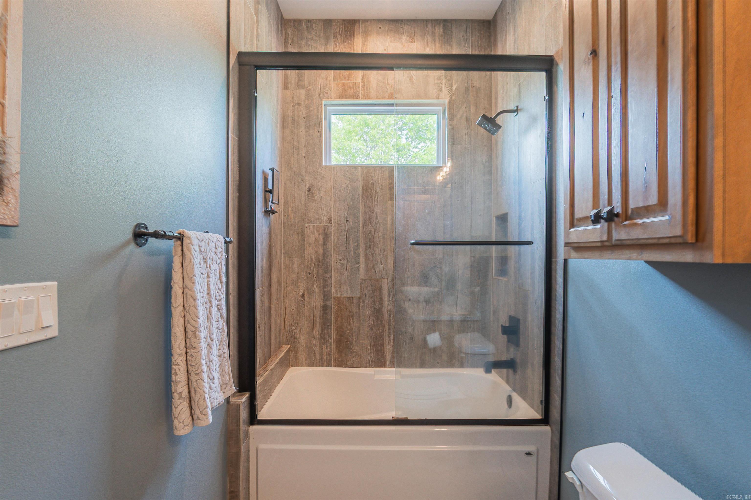 RED OAK - Residential