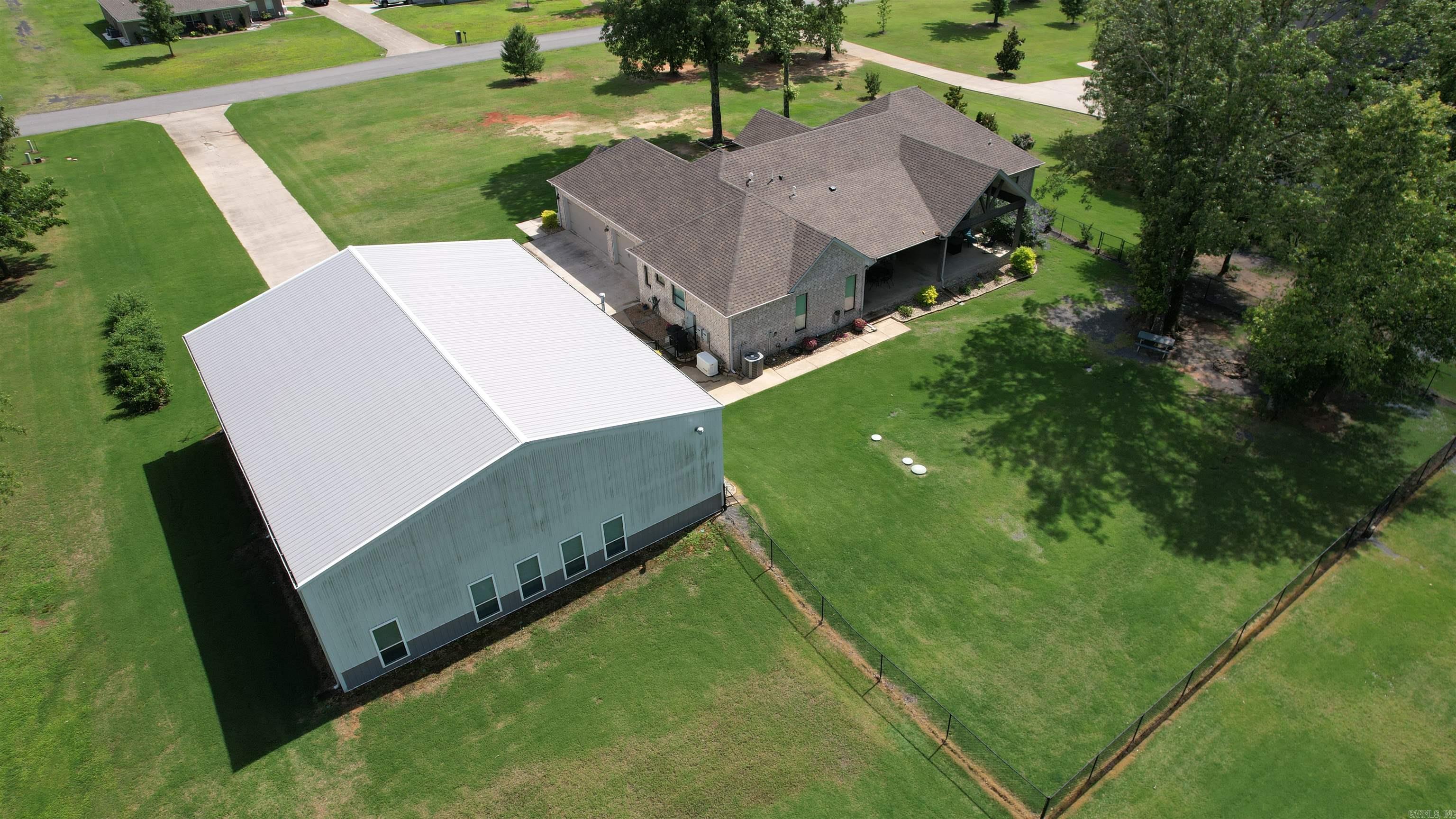 RED OAK - Residential